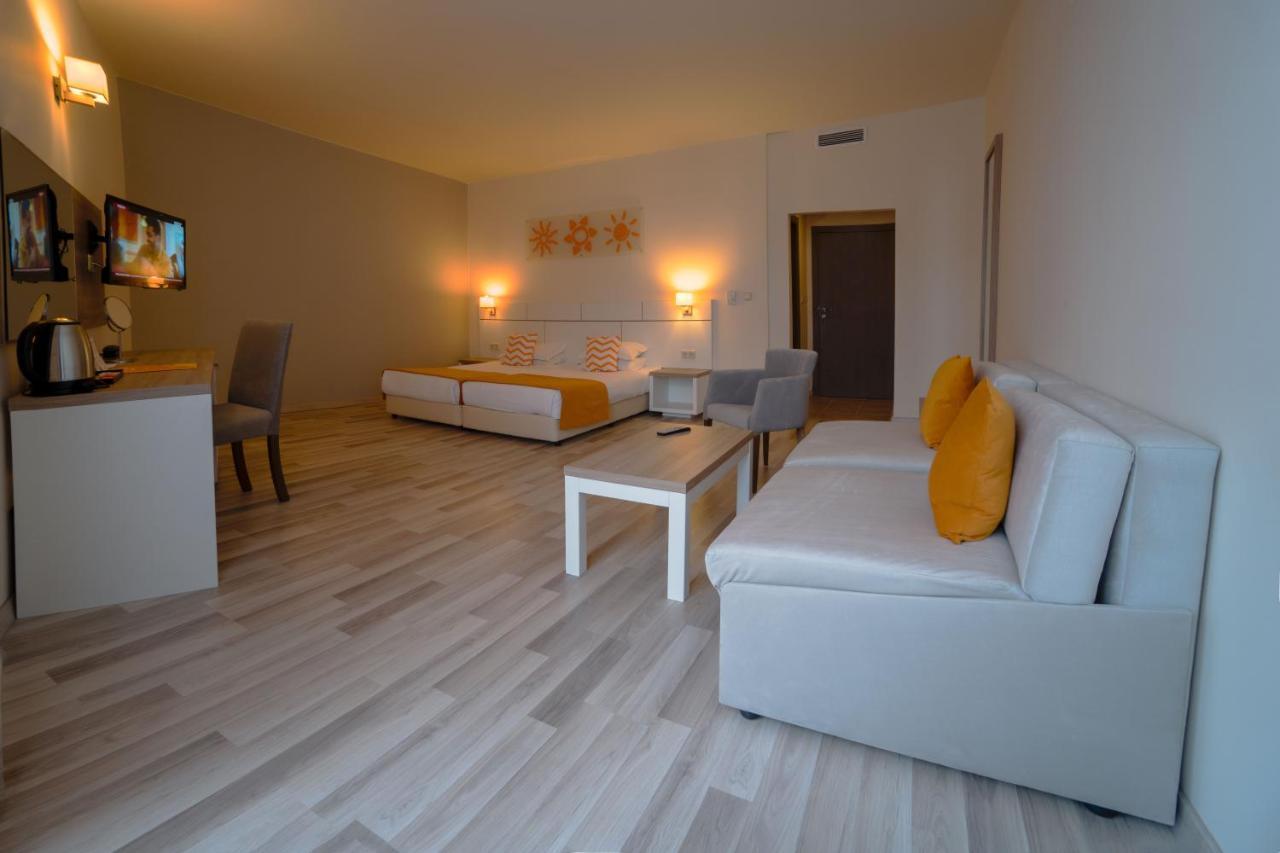 Park Odessos 3*